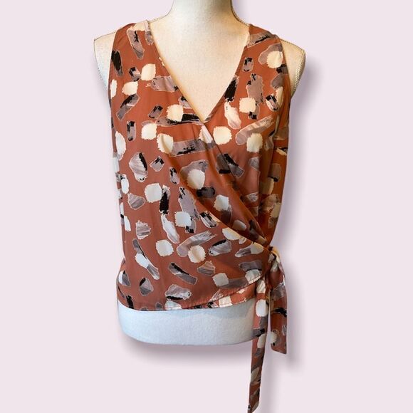 🎄Lush Abstract Wrap Style Tie Waist Sleeveless Top - Picture 1 of 11